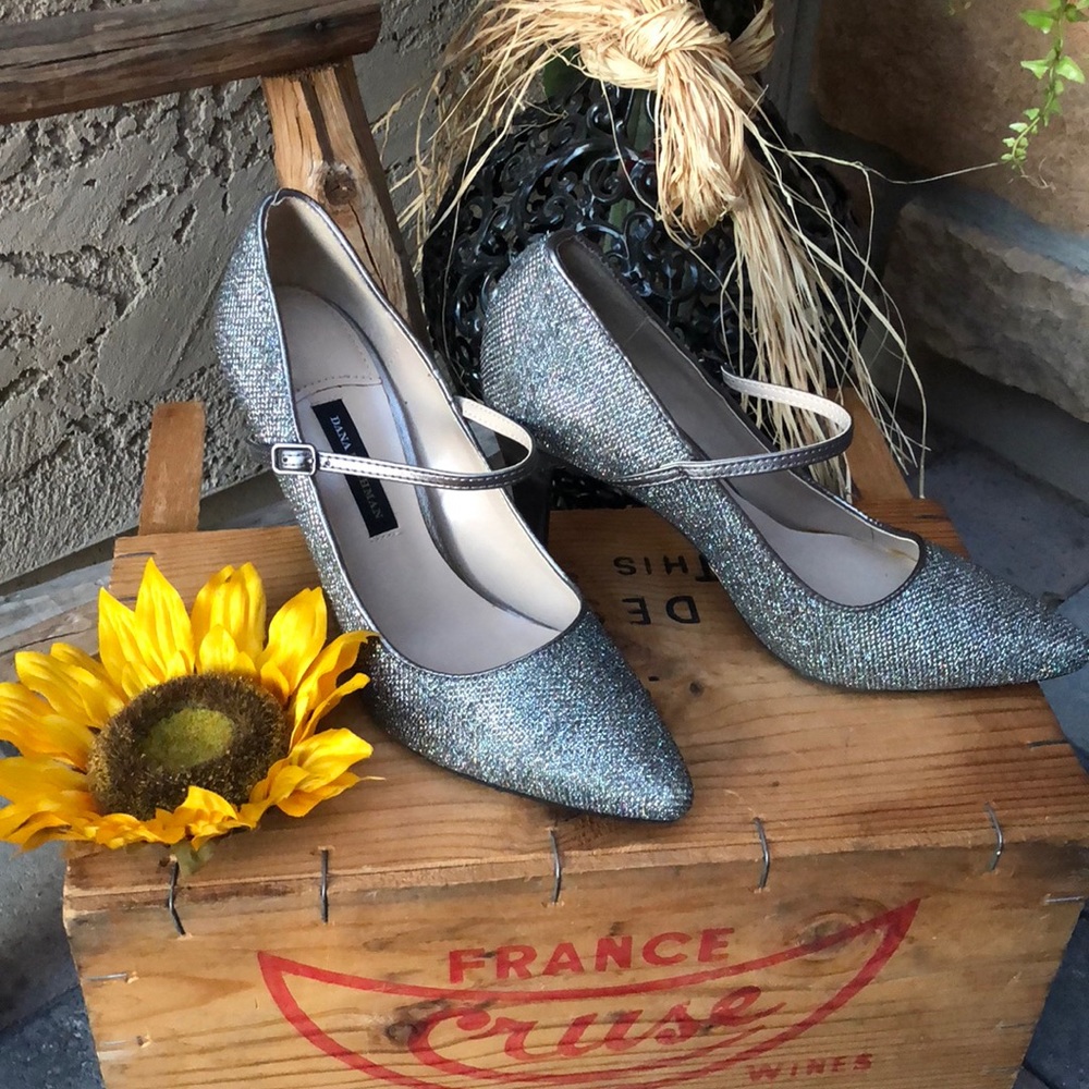 Dana Buchman silver pumps